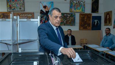 وزير الإنتاج الحربي يدلي بصوته في انتخابات النواب: الدولة المصرية تسير بخطى ثابتة نحو ترسيخ دعائم الديمقراطية