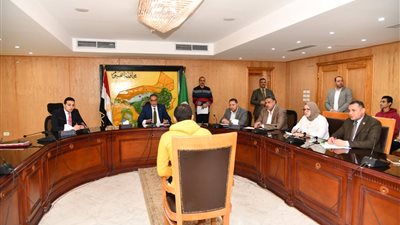 محافظ الفيوم يوجه بتوفير الرعاية الصحية والعلاج على نفقة الدولة للحالات المرضية