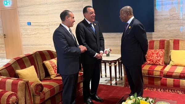 رئيس انجولا ومدبولي