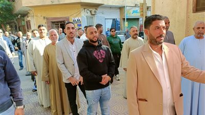 في اللحظات الأولى.. طوابير من المواطنين أمام اللجان للتصويت باليوم الثاني بانتخابات النواب