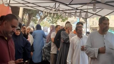 إقبال كثيف من الناخبين بلجنة مدرسة الزهويين بشبين القناطر في اليوم الثاني لانتخابات النواب
