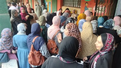 توافد المواطنين للإدلاء بأصواتهم في انتخابات مجلس النواب 2025 بشبين القناطر