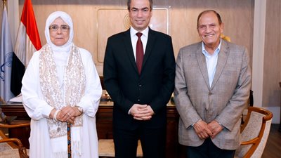 إذاعة القرآن الكريم تحيي الذكرى الـ 45 لرحيل الشيخ الحصري