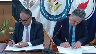 تعاون بين هيئة البترول وإكسون موبيل لتطوير إدارة المخاطر وسلامة العمليات بمنظومة نقل وتوزيع الوقود