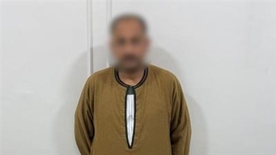 ضبط شخص يوزع كوبونات سلع غذائية على المواطنين للتصويت لأحد المرشحين بالمنوفية