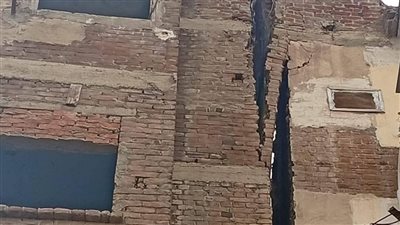 صدور قرار بإزالة الأجزاء الآيلة للسقوط والخطرة من عقار بمنطقة كرموز في الإسكندرية