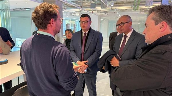 وزير الإسكان في زيارة