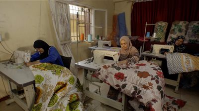 من متلقيات للدعم إلى مورّدات للسوق.. 65 سيدة يصنعن قصة نجاح في حملة شتاء مؤسسة مصر الخير