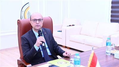 رئيس جامعة أسيوط يترأس اجتماع المجلس الأكاديمي للجامعة الأهلية.. ويعلن مواعيد امتحانات الفصل الدراسي الأول