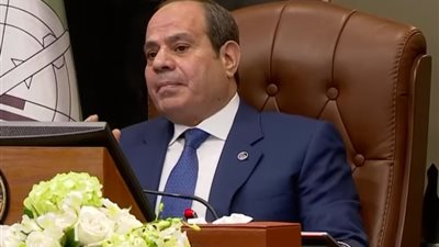 الرئيس السيسي: لن نسمح لأحد بالالتحاق بالحكومة إلا بعد الالتحاق بالأكاديمية العسكرية 6 أشهر للتأهيل والتدريب