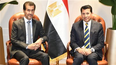 وزير الرياضة يستقبل سفير قطر.. ويلتقى دعوة رسمية لحضور افتتاح كأس العرب