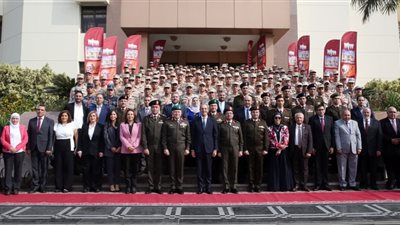 القوات المسلحة والاتصالات تحتفلان بتخريج الدفعة الأولى من برنامج التدريب المكثف ICC للمجندين بمجال التعهيد