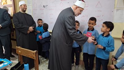 وكيل الأزهر يتابع سير العمل بمنطقة الإسكندرية الأزهرية.. ويؤكد: الأزهر مستمر في تنفيذ خططه التطويرية