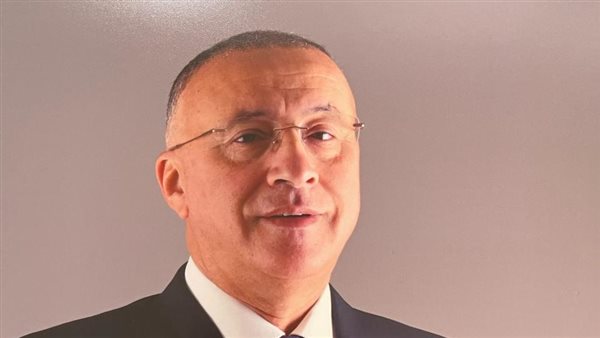 رجل الأعمال عاصم