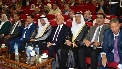 محافظ الأقصر يفتتح المهرجان العاشر للشعر العربي ويهنئ الإمارات باليوم الوطني