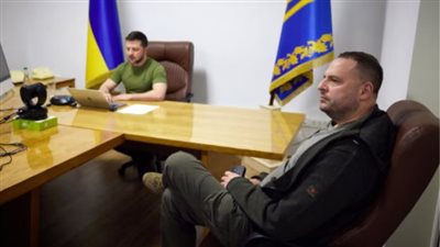 مداهمة منزل كبير مساعدي الرئيس الأوكراني على خلفية قضايا فساد