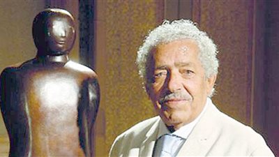 المصري آدم حنين.. حين يتكلم اللون بصوت النحات