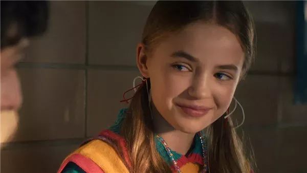 هولي من مسلسل 5 Stranger