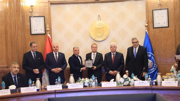 تكريم الجامعات الفائزة