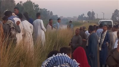 انقلاب سيارة نصف نقل في ترعة الرمادي بإسنا بالأقصر