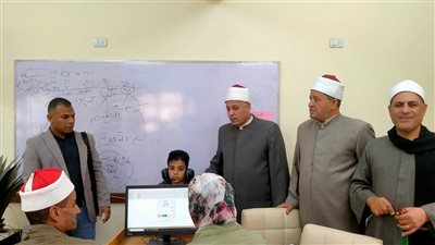 رئيس منطقة القليوبية الأزهرية يتفقد لجان اختبارات مسابقة حفظ القرآن الكريم
