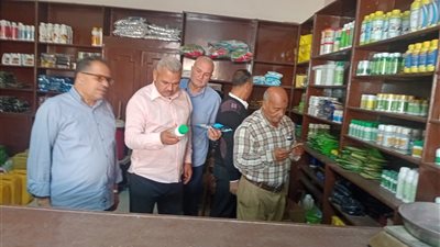 ضبط مبيدات زراعية غير مصرح بها قبل طرحها في أسواق الفيوم