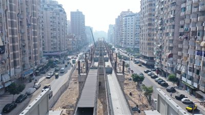 تقدم أعمال تركيب الكمرات وتنفيذ المرحلة الأولى من مترو الإسكندرية | صور