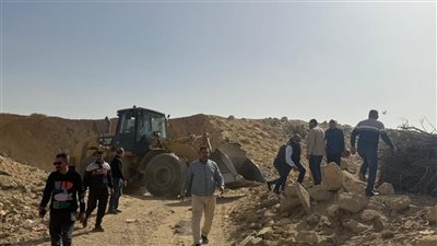 حملة موسعة لإزالة تجمعات النباشين من محيط المقلب العمومي على الطريق الأوسطي بالقليوبية