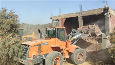 خلال إزالة بناء مخالف.. التعدي على نائب رئيس حي غرب بسوهاج