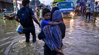 أكثر من 1000 قتيل.. عواصف نادرة تضرب جنوب شرق آسيا | التفاصيل الكاملة