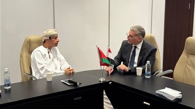 وزير البترول يبحث مع نظيره العماني زيادة حجم أعمال الشركات المصرية في السوق العمانية