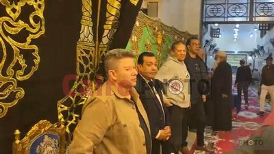 رموز الرياضة يشاركون في عزاء شقيقة رضا عبد العال بشبرا الخيمة | صور