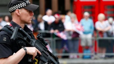 إصابة عدد من الأشخاص إثر هجوم برذاذ الفلفل في مطار هيثرو بلندن