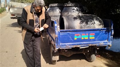 ضبط تروسيكل محمّل بكميات ألبان غير صالحة للاستهلاك الآدمي خلال حملة في الفشن ببني سويف