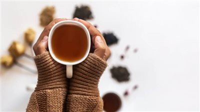 أفضل مشروبات شتوية لتعزيز المناعة.. هل جربت خلطة الثوم وزيت الزيتون؟