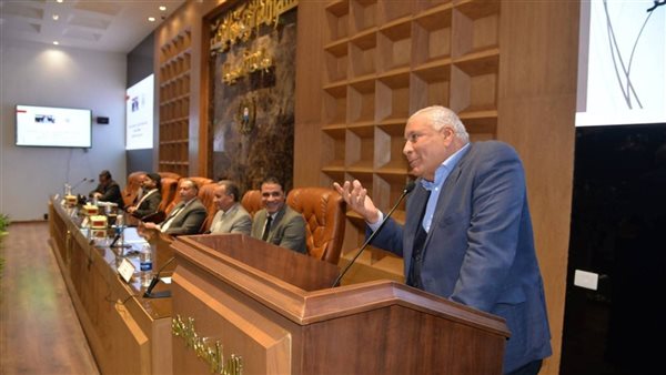 جانب من مشاركة محافظ