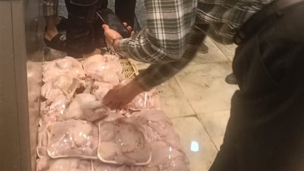 غلق محل دواجن غير