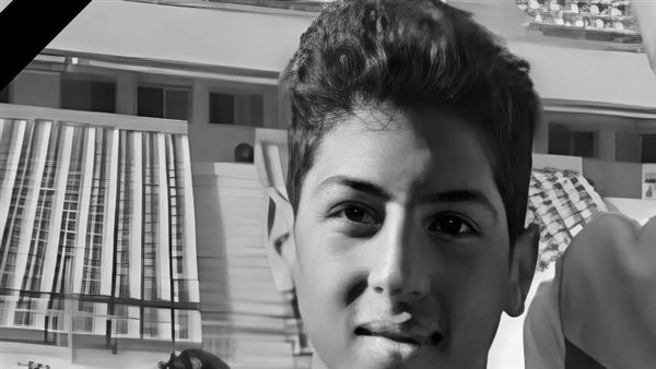 لاعب السباحة