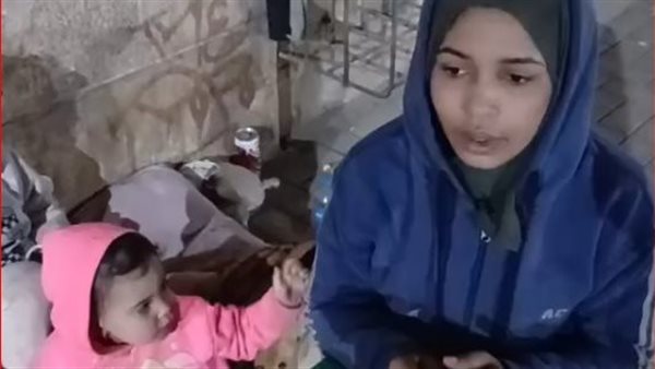 الأم وبناتها