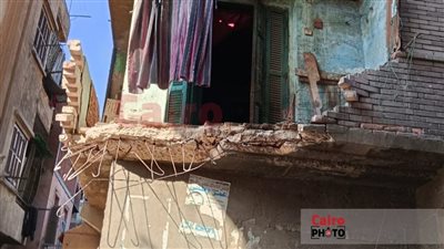 سقوط جزء من شرفة بعقار في الشرابية.. والأهالي يطالبون بالتدخل لفحص المبنى