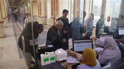 السكة الحديد تفتتح 4 منافذ جديدة لحجز التذاكر بمحطة القاهرة لخفض التكدس