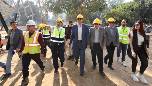 جانب من جولة المحافظ