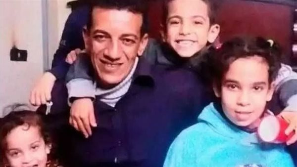 الأب وأبناؤه