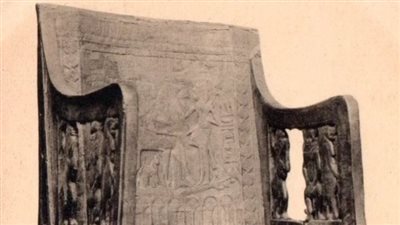تعود لعام 1905.. المتحف المصري بالتحرير ينشر صورة نادرة لكرسي الملكة تي 