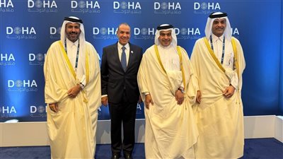 وزير الخارجية يلتقي وزراء المالية والتجارة والصناعة والمواصلات في قطر