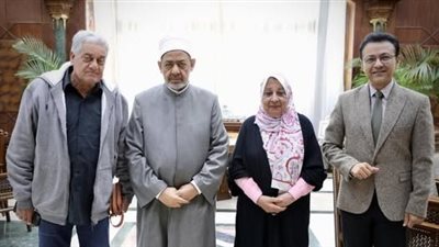 الإمام الطيب يوجه بترميم 100 أسطوانة نادرة للشيخ محمد رفعت على نفقة الأزهر