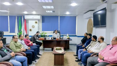 رئيس مياه المنوفية يجتمع برؤساء الأفرع لمناقشة استعدادات الشركة لموسم الأمطار