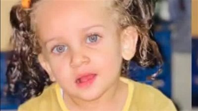 انتداب الطب الشرعي.. تحويل جثمان الصغيرة مكة إحدى ضحايا أسرة ديروط للمشرحة