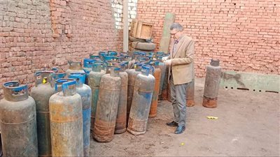 ضبط مخزن غير مرخص لتجميع أسطوانات البوتاجاز المدعمة بالقليوبية