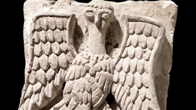 متحف سوهاج القومي يعرض قطعة أثرية فريدة استعدادًا لاحتفالات رأس السنة 